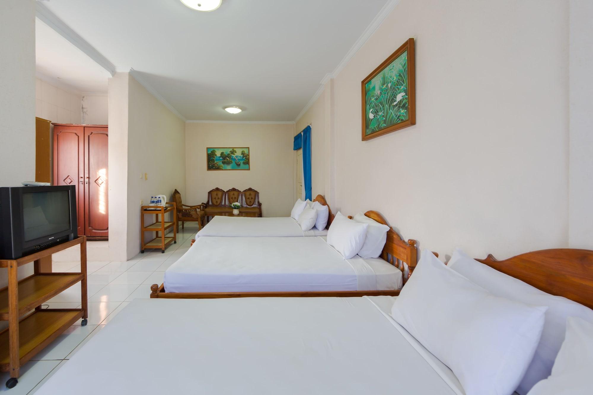 Oyo 3134 Puri Tamu Hotel جيمباران المظهر الخارجي الصورة