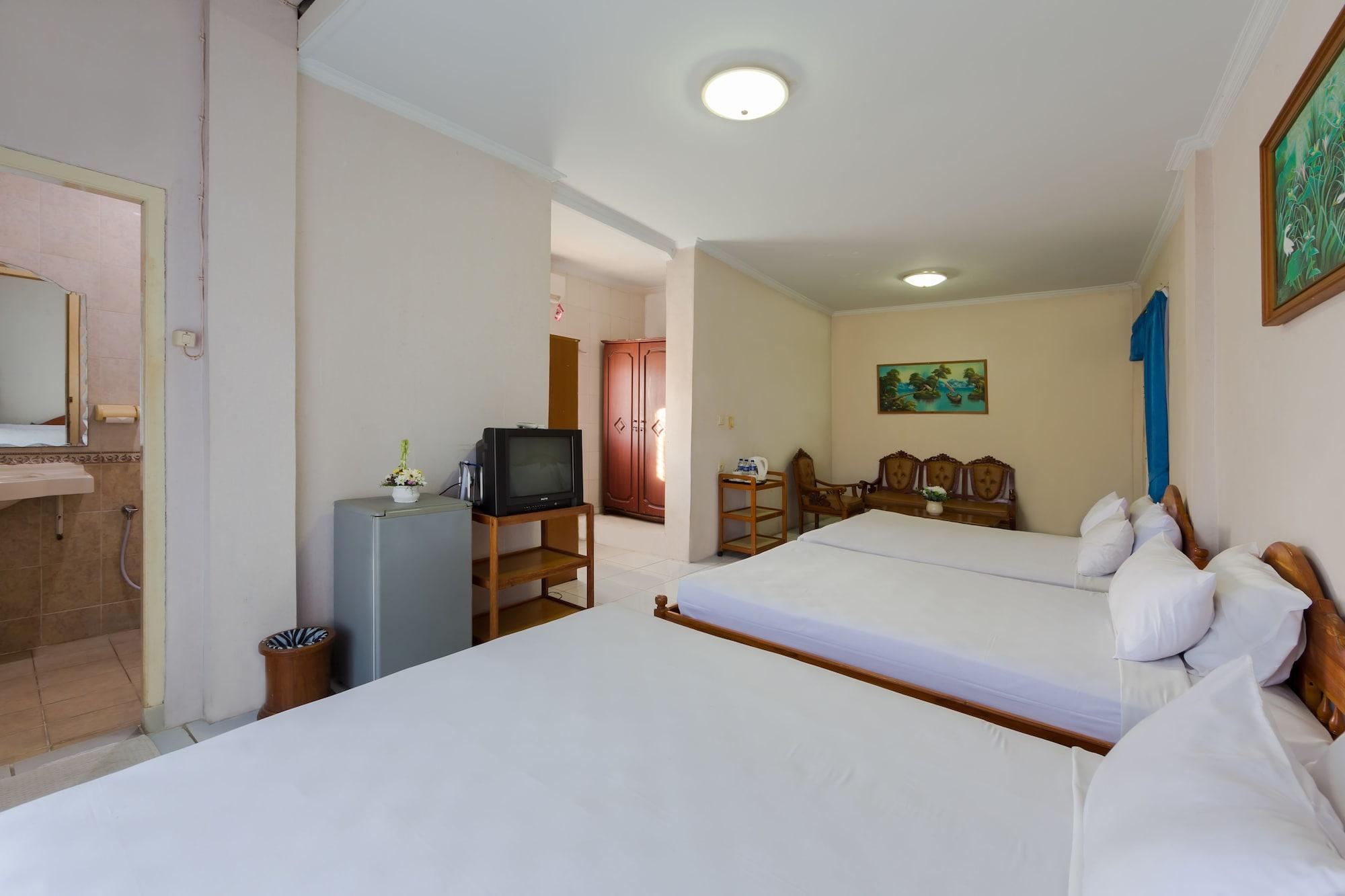 Oyo 3134 Puri Tamu Hotel جيمباران المظهر الخارجي الصورة