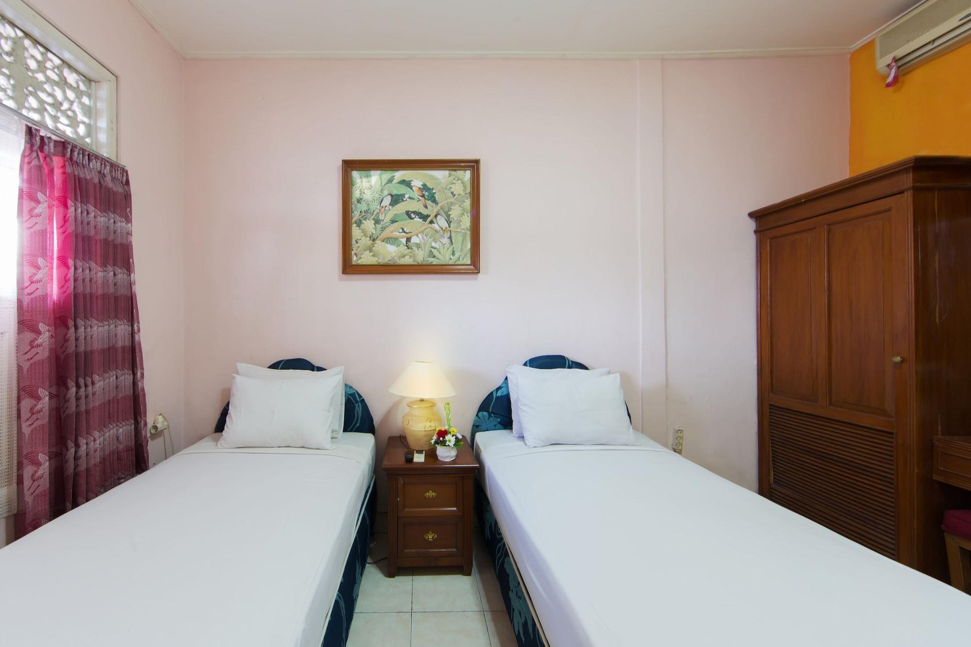 Oyo 3134 Puri Tamu Hotel جيمباران المظهر الخارجي الصورة