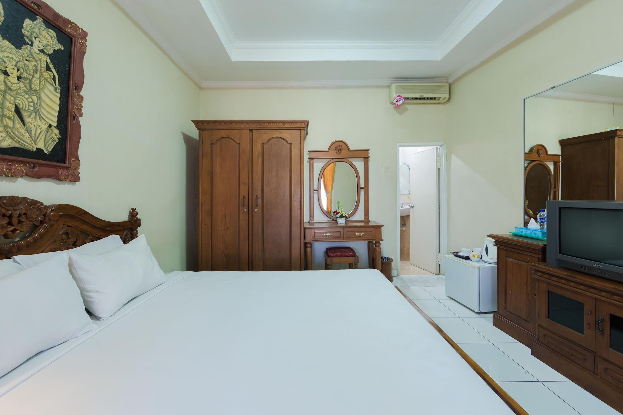 Oyo 3134 Puri Tamu Hotel جيمباران المظهر الخارجي الصورة