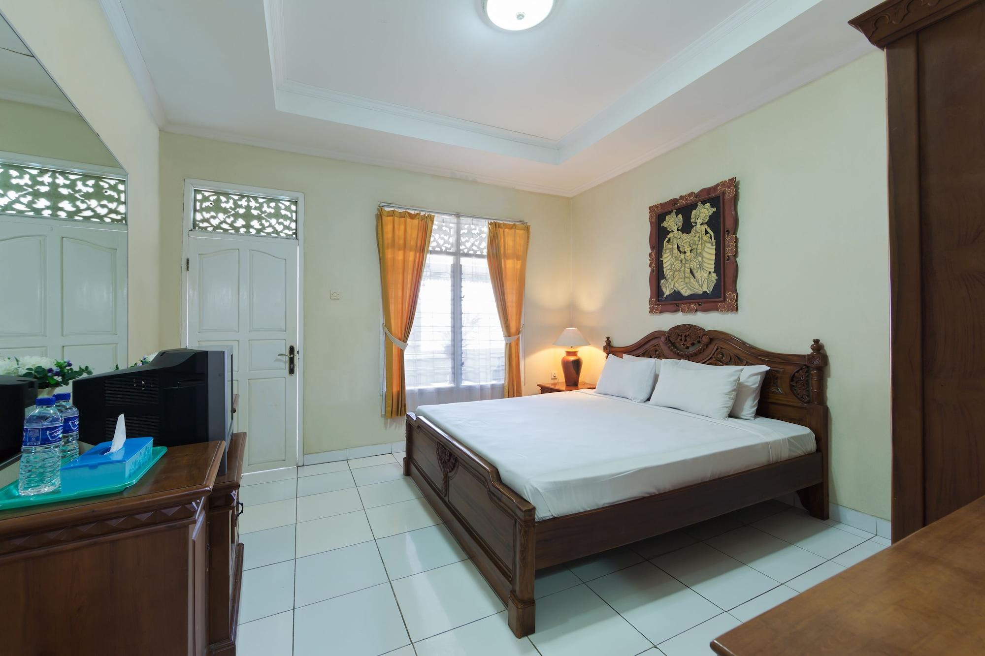 Oyo 3134 Puri Tamu Hotel جيمباران المظهر الخارجي الصورة