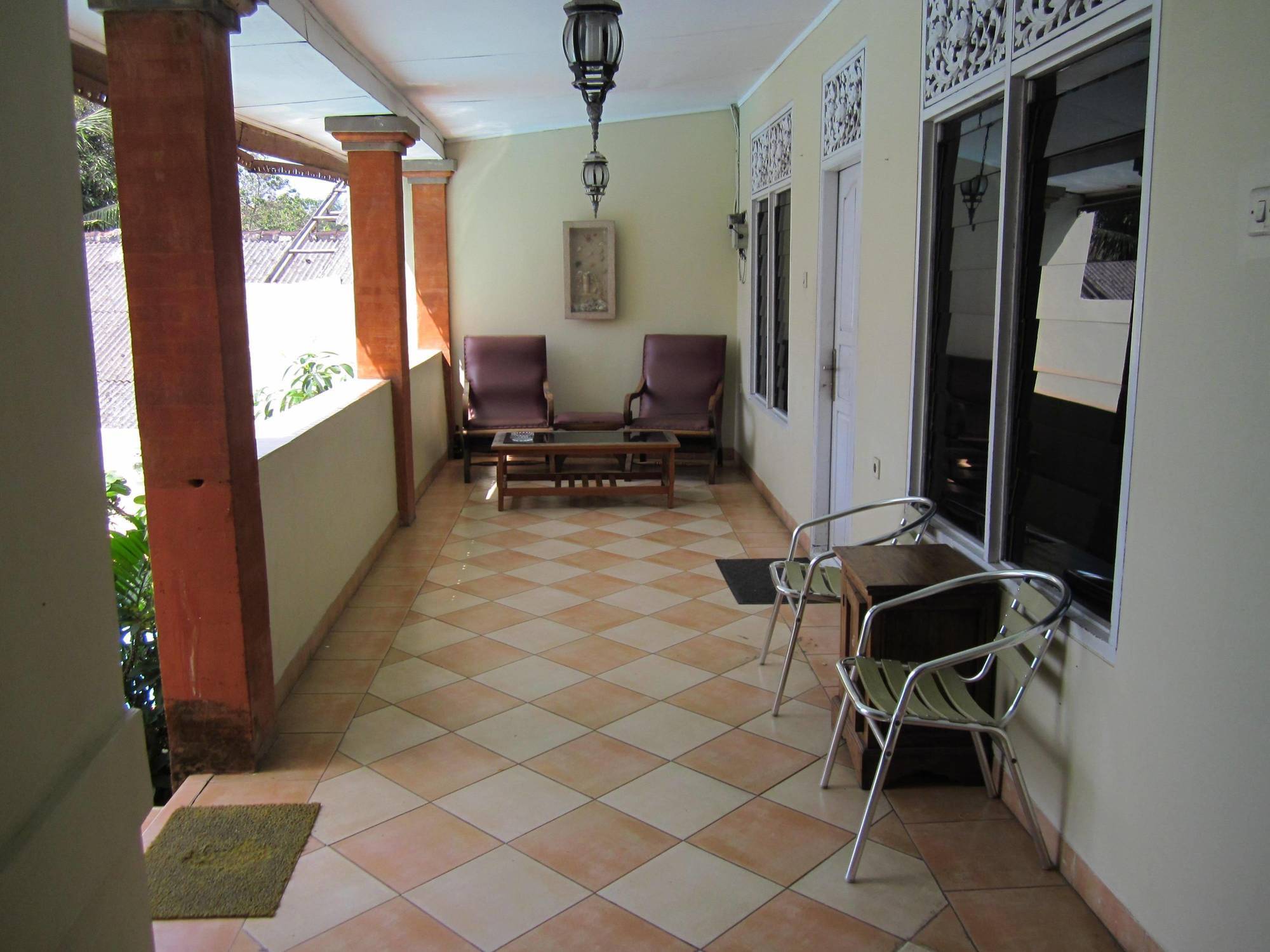 Oyo 3134 Puri Tamu Hotel جيمباران المظهر الخارجي الصورة
