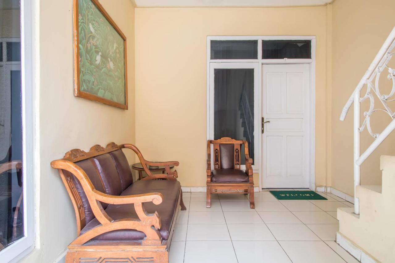 Oyo 3134 Puri Tamu Hotel جيمباران المظهر الخارجي الصورة