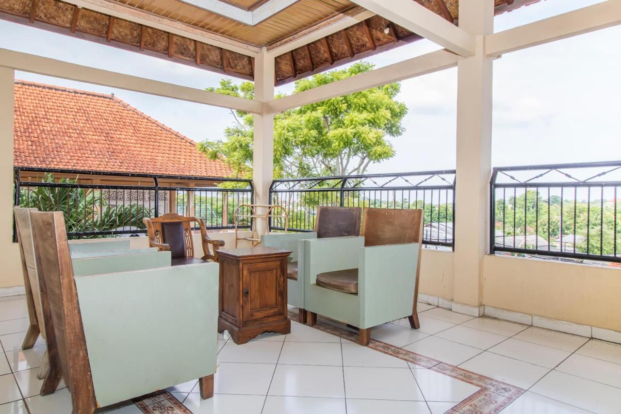 Oyo 3134 Puri Tamu Hotel جيمباران المظهر الخارجي الصورة